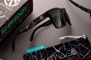 XL VISE SONNENBRILLE: Aerosol Customs